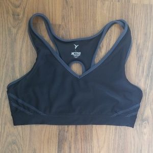 EUC Large Keyhole back Sports Bra Black